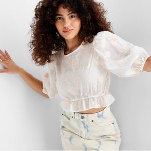 Future Collective •Floral Blouse Crop•